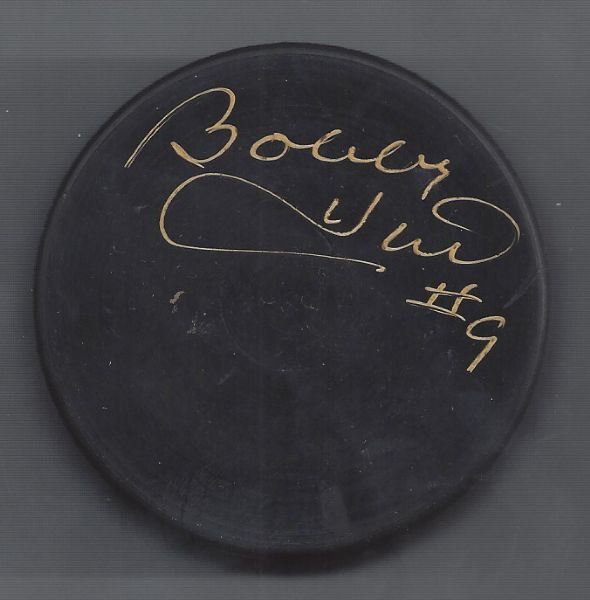 Bobby Hull (NHL - HOF) Autographed Hockey Puck 