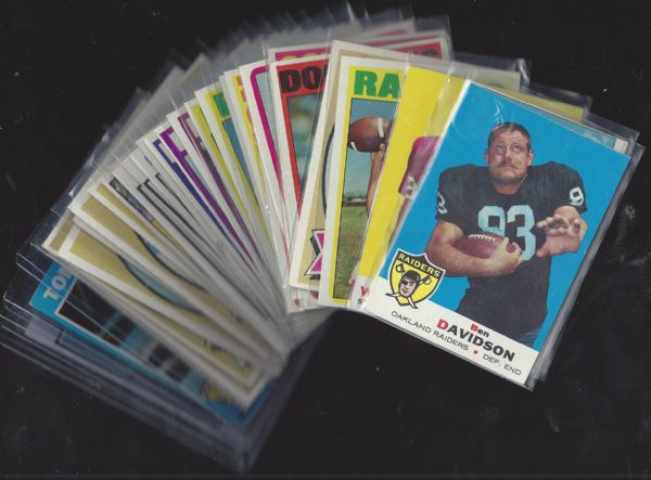 1969 - 1973 Lot of (32) Football Cards - Better Condition 
