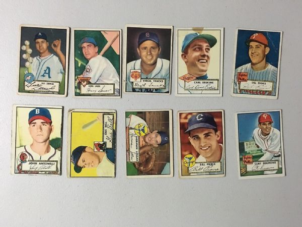 1952 Carl Erskine Topps Baseball Card 