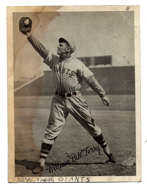 1934 Butterfinger - Bill Terry (HOF) - Baseball Card/Photo
