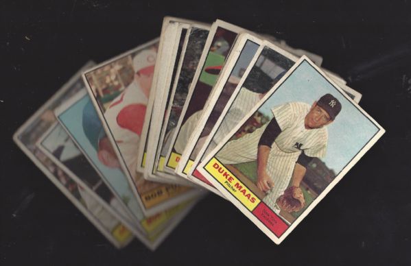 1961 Topps Baseball Lot of (25) Cards